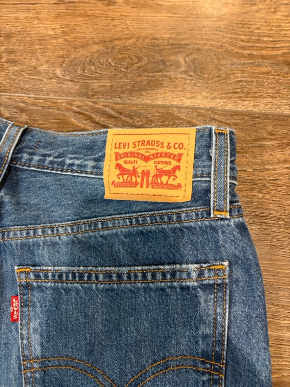 Levi’s women’s ripped straight jeans